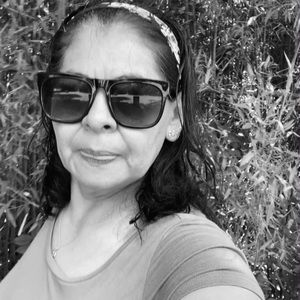 Meet your Posher, Daysi